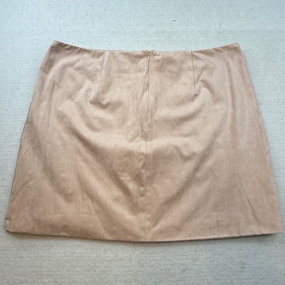 Forever 21‎ Plus Blush Pink Studded Suede Mini Skirt 3X holiday party Barbiecore - Picture 8 of 10